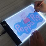 2,2 W 5 V LED Drei Helligkeitsstufen Dimmbar A5 Acryl USB-Kopierkarten Anime Sketch Drawing Sketchpad – Bild 10