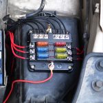 1 in 6 Out 6-Wege-Sicherungskasten Schraubklemmenabschnitt Sicherungshalter-Kits mit LED-Warnanzeige für Auto-PKW-LKW-Boot – Bild 5