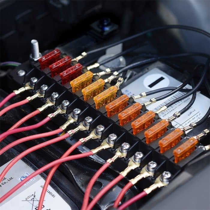 ZH-979A2 FB1904 1 In 1 Out 12 Wege Keine Unterscheidung Positiv Negativ Sicherungskasten mit 24 Sicherungen für Auto Car Truck Boat – Bild 10