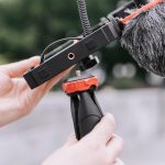 YELANGU PC204 YLG1801D Vlogging Live-Übertragung LED Selfie Light Smartphone Video Rig Griff Stabilisator Halterung Kits mit Mikrofon und Stativ – Bild 12