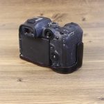 Für Canon EOS R7 1/4 Zoll Gewinde PU-Leder Kamera Halbgehäuse Basis, For Canon EOS R7 – Bild 5