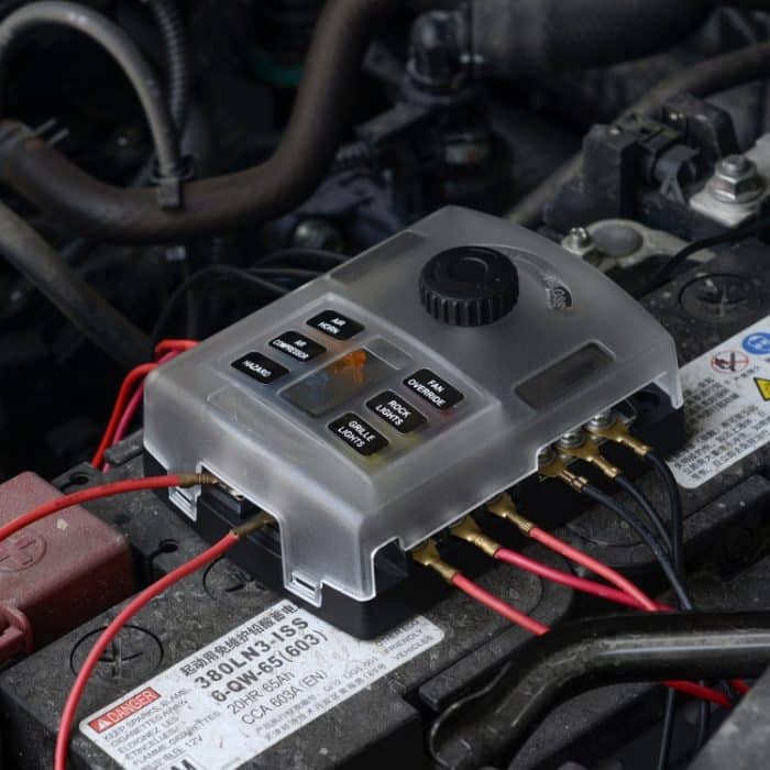 CS-1222A1 Hochstrom-unabhängiger positiver und negativer 6-Wege-LED-Anzeigestecker-Sicherungskasten – Bild 10