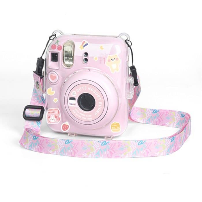 EDA004397301A.jpg Kristallharte Kameratasche aus Acryl mit Schultergurt, For FUJIFILM instax mini 12(DIY Pink Graffiti), For FUJIFILM instax mini 12(DIY Blue Cat), For FUJIFILM instax mini 12(DIY Purple Daisies), For FUJIFILM instax mini 12(DIY Green Flowers)... – Bild 1