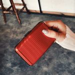 Namenskartenetui aus Aluminiumlegierung und hochwertigem ABS-Harz. Antimagnetisches Bankkartenetui, zufällige Farblieferung – Bild 9