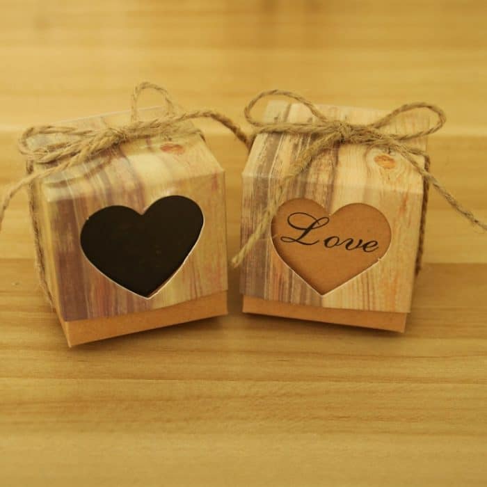 100 Stück Hochzeits-Holzmaserung mit herzförmigem Muster, ausgehöhlte Zuckerdose aus Kraftpapier, Größe: 5 x 5 x 5 cm, Black Heart-shaped, LOVE Heart-shaped – Bild 3