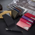 2 PCS Oracle Knochentextur Visitenkartenhalter Brieftasche Kreditkarten-ID Fallhalter, zufällige Farbe – Bild 6