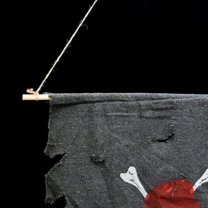 Halloween Dekoration Jolly Roger Schädel Banner Piratenflagge Partyzubehör, kleine Größe: 47 x 51cm – Bild 4