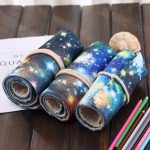 72 Slots Cosmic Galaxy Print Stifttasche Leinwand Bleistiftwickelvorhang Roll Up Bleistiftetui Briefpapierbeutel – Bild 5