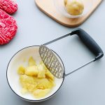 Manueller Kürbis-Kartoffel-Ricer-Stampfer aus Edelstahl mit breitem und ergonomischem horizontalem Griff – Bild 9