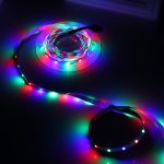 Bare Board 2835 SMD RGB LED-Lichtschlauch, 60 LED/m, Länge: 5 m, 12 V 2 A 100–240 V, mit 24-Tasten-Fernbedienung, 2835 SMD RGB LED, 5m, with 24-key Remote Control – Bild 5