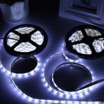 2 Stück Bare Board 2835 SMD dimmbare LED-Lichterkette mit weißem Licht/warmem Licht, 60 LED/m, Länge: 5 m, 12 V, 2 A, 100–240 V, 2835 SMD LED, 5m x 2 – Bild 5