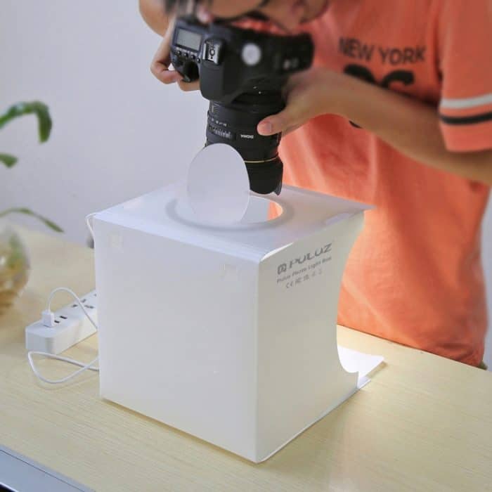 PULUZ 23cm Ring LED Panel Folding Tragbares Licht Photo Lighting Studio Shooting Zelt Box Kit mit 6 Farben Hintergrund (Schwarz, Weiß, Gelb, Rot, Grün, Blau), Entfaltungsgröße: 24cm x 23cm x 23cm – Bild 15