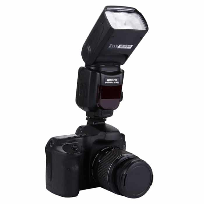 Triopo TR-960ii Flash Speedlite für Canon / Nikon DSLR-Kameras – Bild 2
