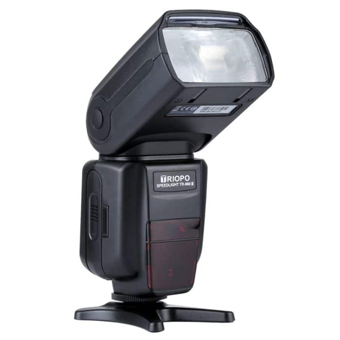 Triopo TR-960iii Flash Speedlite für Canon / Nikon DSLR-Kameras – Bild 3