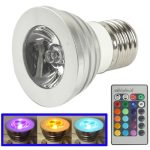 E27 3W RGB Flash LED Glühbirne mit Fernbedienung, AC 85-265V, Lichtstrom: 240-270lm