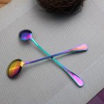 2 Stück Regenbogen-Langstiel-Kaffeelöffel aus Edelstahl mit langem Griff, Kaltgetränk-Rührlöffel für Dessert, Kuchen, Round Spoon, Sharp Spoon – Bild 4