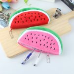 Niedliche Plüsch-Bleistifttasche in Wassermelonenform, Watermelon Shape Pencil Bag – Bild 7