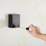 Einziehbarer Kleiderbügel für Innen- und Außenbereiche, magischer Wäscheständer, Balkon, Badezimmer, unsichtbare Wäscheleine, Drahtseil, Gold, Black – Bild 4