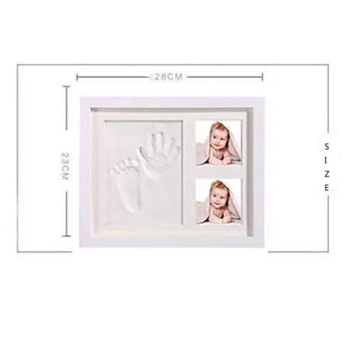 Dreiteiliger Bilderrahmen aus Massivholz mit Babyhänden und -füßen und Schlammdruck und Abdeckung – Bild 6