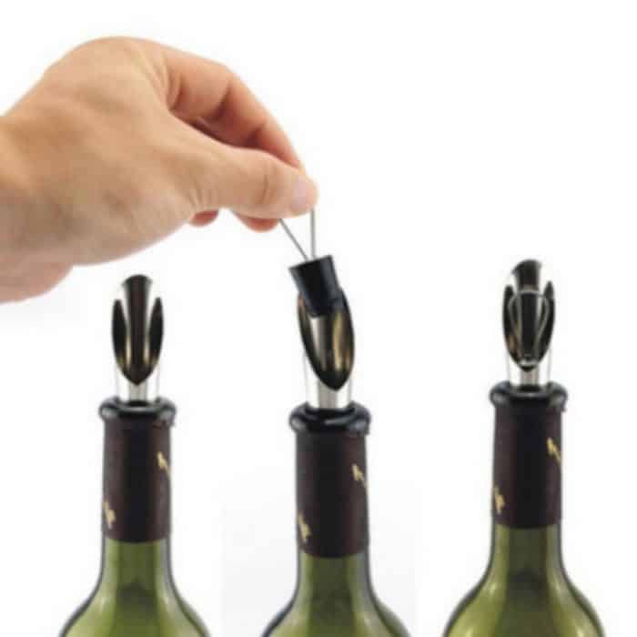 TBD048643901A.jpg Ein Paar Ausgießer aus Edelstahl, Stainless Steel Pourers – Bild 1