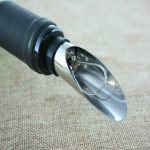 Ein Paar Ausgießer aus Edelstahl, Stainless Steel Pourers – Bild 6