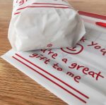 Mittelgroße, einfache Verpackungstasche mit Kordelzug und Smiley-Geschenken für Lebensmittel und Reisen, Food Packaging Bag – Bild 4