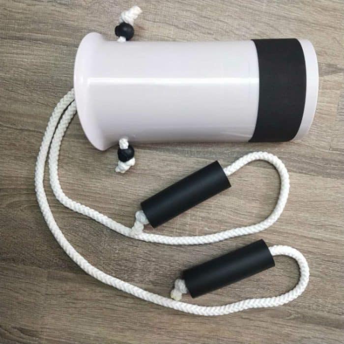 Ältere schwangere Frauen vermeiden es, sich zu bücken und Socken zu tragen, Wear Socks Artifact – Bild 2