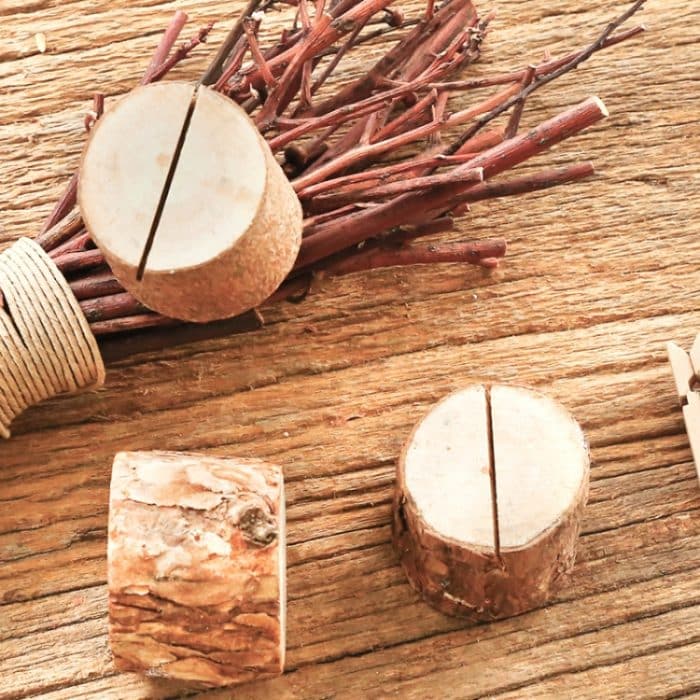 Hölzerne Stumpfform Hochzeitsfeier Empfang Tischkartenhalter Standnummer Name Tabelle Menü Bild Foto Clip Clip Kartenhalter – Bild 5