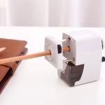 Deli Schreibwaren Bleistiftspitzer Büro Schulbedarf Mechanischer manueller Bleistiftspitzer, Manual Pencil Sharpener – Bild 8