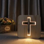 Cross Pine Craft Tischlampe aus Holz, LED-Nachtlicht, Cross