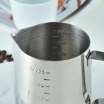 304 Edelstahl spitzer Mund geätzter Becher Messbecher Milchschaumbecher Kaffeekanne, 600ml, 1000ml – Bild 5