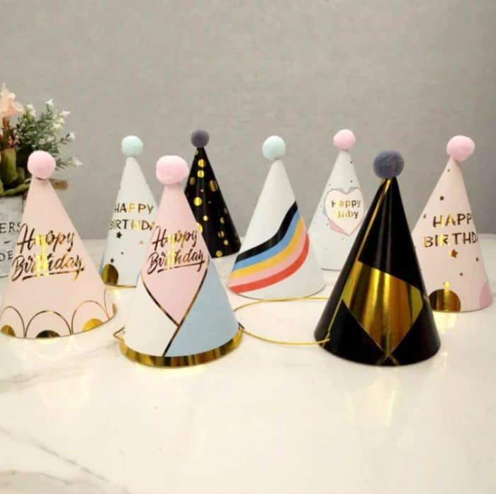 10 PCS Kinder Erwachsene Geburtstag Party Hut Pelz Ball Geburtstag Papier Hut, Geometric Pink, Polygon Love Heart, Half Round Five-pointed Star Pink, Half Round Five-pointed Star Blue, Rainbow Style, European Lace Pink, Rhombus Line Black, Dot Black – Bild 3