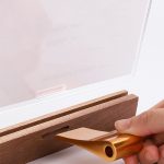 Transparenter Acryl-Holzsockel-Fotorahmen für Zertifikate, Vertical Beech, Vertical Walnut, Horizontal Beech – Bild 2