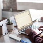 YH-U1009 3 x USB 3.0 + RJ45 bis USB 3.0 Externer drangfreier Hub für Laptops, zufällige Farblieferung – Bild 6