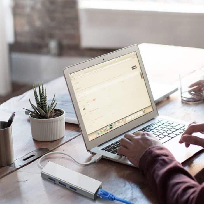 YH-U1009 3 x USB 3.0 + RJ45 bis USB 3.0 Externer drangfreier Hub für Laptops, zufällige Farblieferung – Bild 6