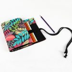 Fallen Leaves Bedruckter Canvula-Stiftvorhang, großes Fassungsvermögen, Skizze, Farbstiftrolle, Stifttasche, 12 Holes, 24 Holes, 36  Holes, 48  Holes, 72  Holes – Bild 3