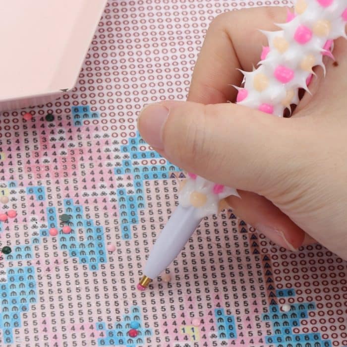 2 Stück Mace Diamonds Malstifte Stickerei Nähzubehör, Pink, Blue, Rose Red, Yellow – Bild 6