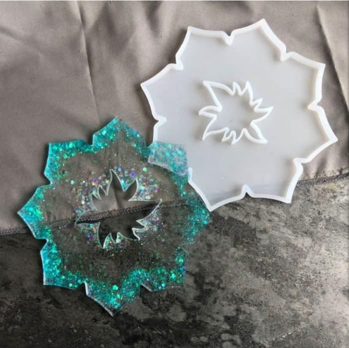 TBD06024260.jpg Unregelmäßige Blumen-Untersetzer-Epoxid-Silikonform – Bild 1