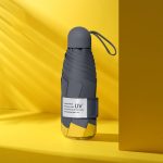 LY-0621 Fünffacher Regenschirm mit sechs Knochen, einfacher Sonnenschutzschirm aus schwarzem Kleber, Six-bone Turmeric, Six-bone Midsummer Pink, Six-bone Haze Blue, Six-bone Matcha Green, Six-bone Navy, Six-bone Ink Green