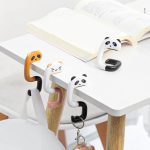 2 Stück Schreibtisch-Schultaschenhaken, abnehmbarer Bürotaschen-Aufhänger, Panda, Small Pink Cat, Raccoon, Kitten – Bild 6