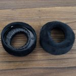 Für Sony PS5 Wireless Pulse 3D 2 Stück Kopfhörer-Ersatz-Ohrpolster, Velvet, Burlap Gray, Football Network – Bild 3