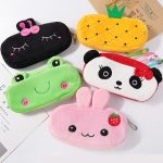 3 Stück Kinder Niedliche Tier Plüsch Bleistift Tasche Schreibwaren Aufbewahrungstasche, Shy Rabbit, Dairy Cow, Naughty Dog, Hip-hop Monkey, Female Panda, Pineapple, Red Strawberry, Black Rabbit, Donkey, Bowl Pig, Frog, Cactus, Strawberry Rabbit... – Bild 5