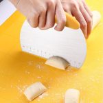 2 große und breite Ausstecher, Nougatausstecher mit Schuppenschneider, 2pcs Large (Yellow) – Bild 7