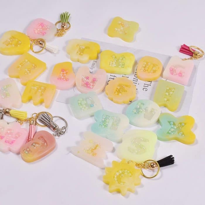 Kristall-Epoxidharz-Spitze-Buchstabenform, Symbol-Anhänger, Silikonform, 02, 01 – Bild 3