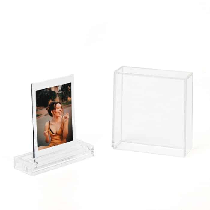 Doppelseitiger transparenter quadratischer Fotorahmenständer für Polaroids – Bild 4