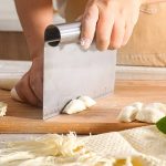 Küchen-Nudelschaber aus Edelstahl, Mehlschaufel mit Skala – Bild 6