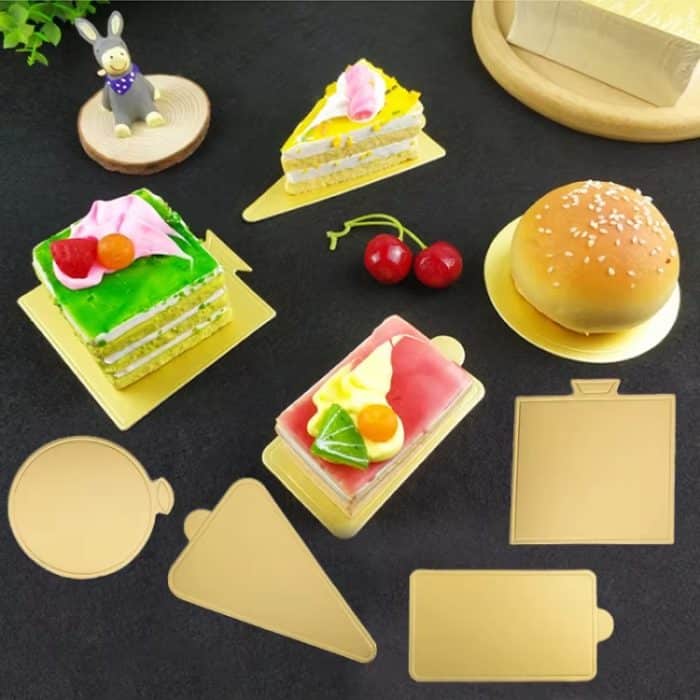Goldene Papier Platten Dessert Bord Basis Mousse Matte Kuchen Karton Gebäck Display Tray, 100pcs /Set 118x78mm Triangle, 100pcs /Set 115x64mm  Triangle, 100pcs /Set 90mm Circle, 100pcs /Set 80mm Circle, 100pcs /Set 84x90mm Square, 100pcs /Set 70mm Squa... – Bild 2