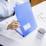 Deli 5333 A4 Hangable Clipboard File Folder With Clip Space-Saving Document Holder – Bild 3