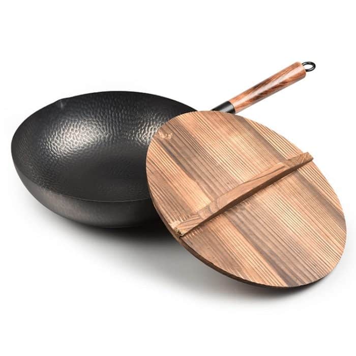 Vintage traditionelle handgemachte unbeschichtete Wok-Pfanne, 32cm with Wooden Cover – Bild 1
