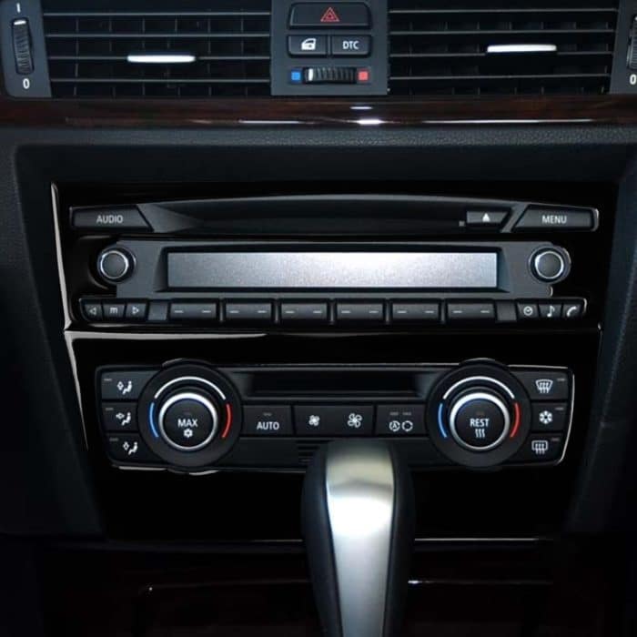 Für BMW 3er E90/E92 2005–2012, 2 Stück Autoklimaanlage, CD-Bedienfeld, ohne Navigation, ohne Löcher, dekorativer Aufkleber, Links- und Rechtsantrieb, universell – Bild 4